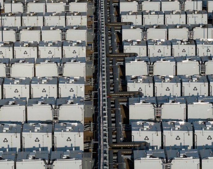 new-batteries-that-store-blistering-heat-are-taking-off