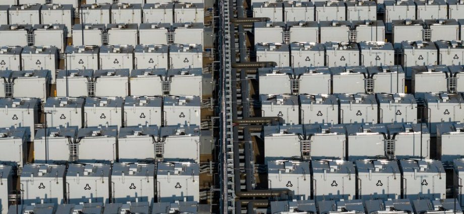 new-batteries-that-store-blistering-heat-are-taking-off