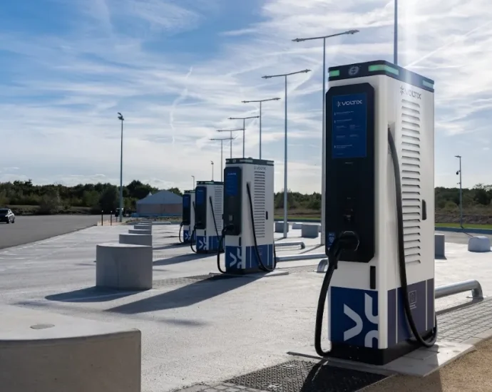 ekoenergetyka-powers-new-mcs-charging-hub-for-heavy-duty-transport-in-france