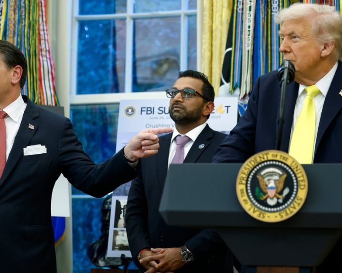fbi-agents-say-they’re-worried-about-being-ordered-to-seize-midterm-ballots:-ms-now