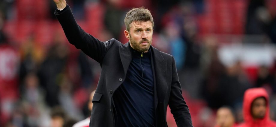 manchester-united’s-carrick-backs-fernandes-and-is-expected-to-face-chelsea