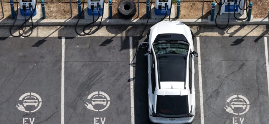 the-slow,-surprising-death-of-ev-range-anxiety