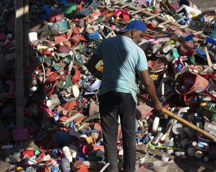as-plastic-law-goes-into-effect,-industry-sets-the-numbers