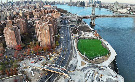 higher-ground:-how-new-york-is-raising-a-park-to-hold-back-the-sea