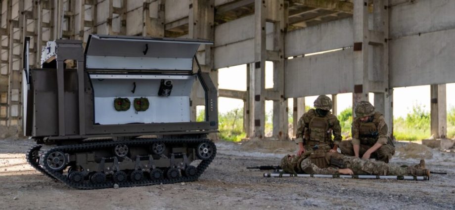 an-armored-capsule-instead-of-an-open-platform:-ukraine-develops-an-evacuation-module-for-the-murakha-ugv