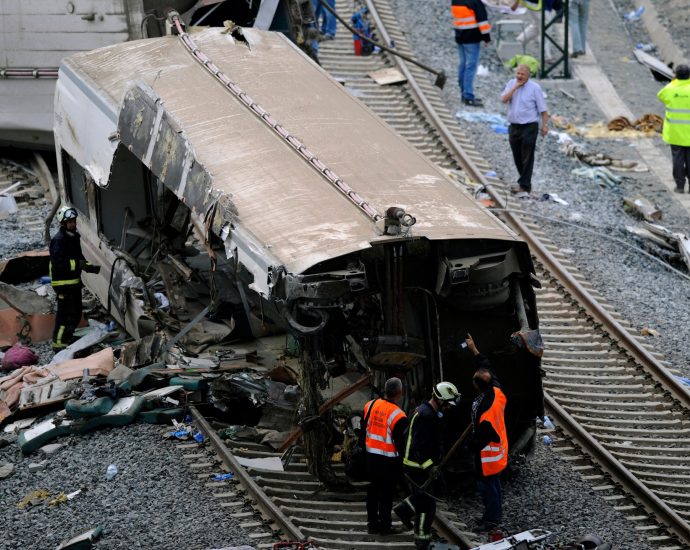 survivors-of-spain’s-worst-train-crashes-urge-action-after-latest-disaster