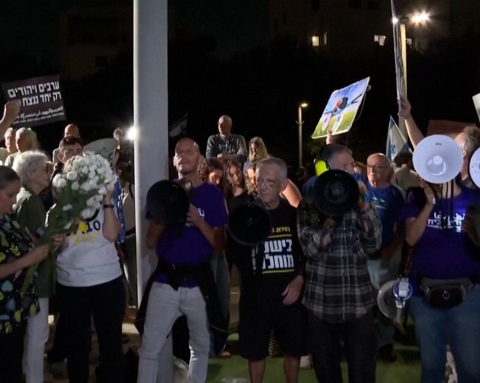 activists-urge-eisenkot-to-form-new-israeli-gov’t-with-arab-parties