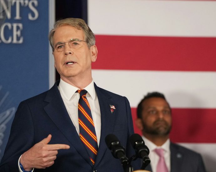 the-traitor-team’s-“anti-fraud”-announcement-gets-derailed-with-one-question
